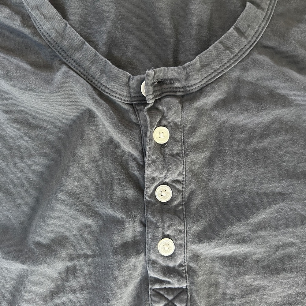 Buck Mason Mens Henley Shirt M Mens Charcoal Cotton Long Sleeve Curved Hem - Picture 3 of 9